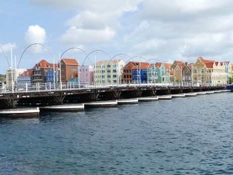 Curaçao: waar tijd vertraagt en kleur de hoofdrol speelt